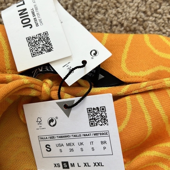 New! Zara small printed midi skirt with waist keyhole. - Picture 11 of 12